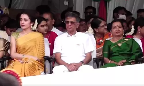 Trisha, Vijay’s Parents Attend Independence Day Event Together Trisha, Vijay’s Parents Attend Independence Day Event Together