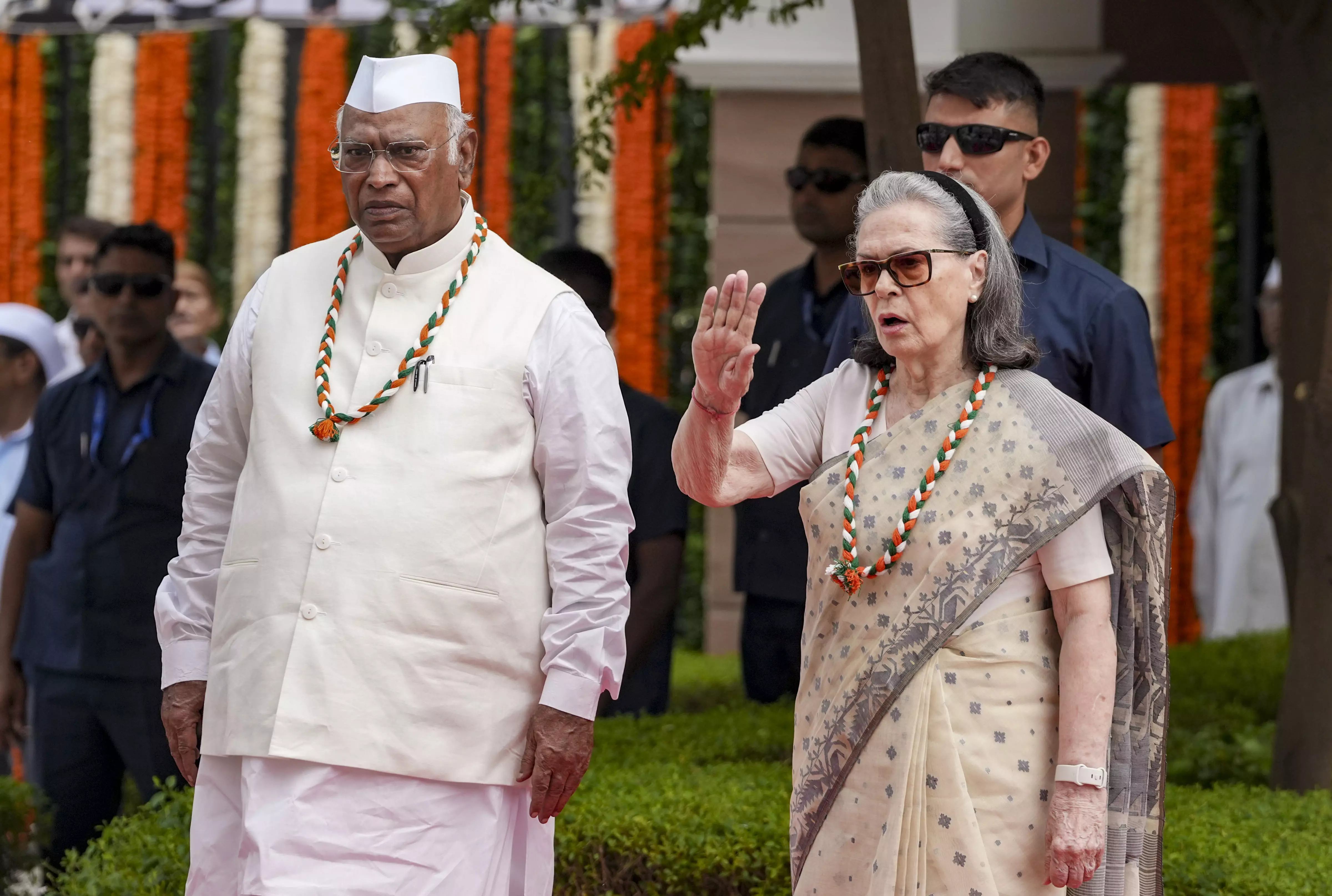 Sonia, Rahul Disrespected Vande Mataram: MP CM Yadav; Seeks Apology Sonia, Rahul Disrespected Vande Mataram: MP CM Yadav; Seeks Apology