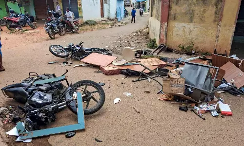Three Killed in Karnataka Forest Shootout Over Poaching; Families Stage Protest Three Killed in Karnataka Forest Shootout Over Poaching; Families Stage Protest