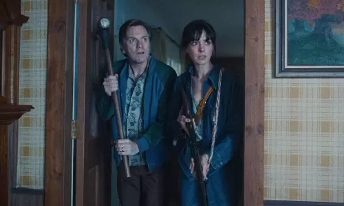 ‘The End of Oak Street’ Is A Gonzo Good Time ‘The End of Oak Street’ Is A Gonzo Good Time