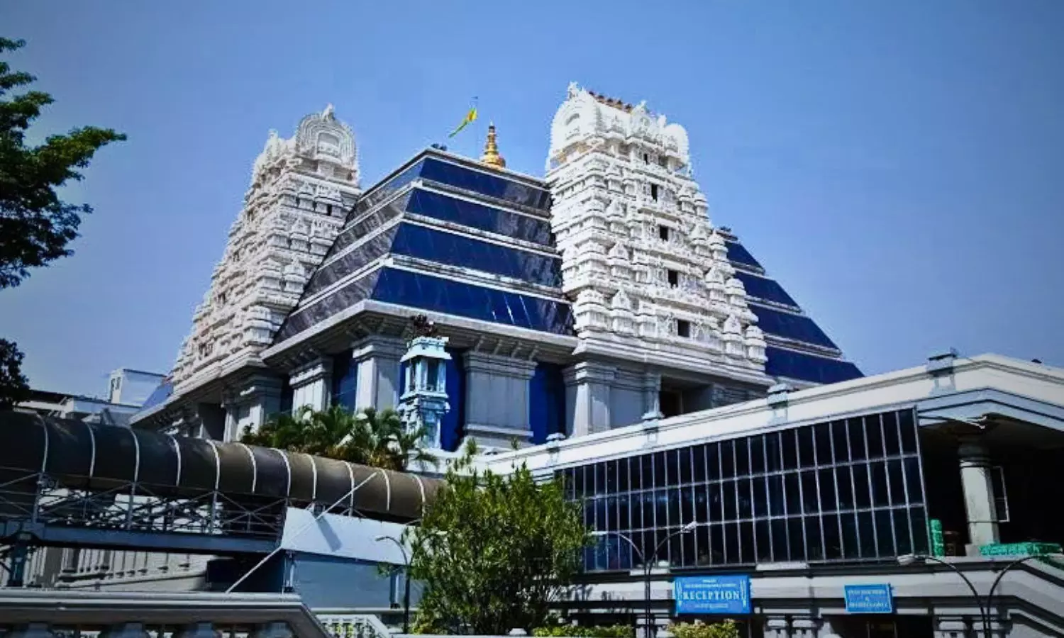 ISKCON vs ISKCON: SC To Set Up Bench To Hear Review Plea on Bengaluru Temple ISKCON vs ISKCON: SC To Set Up Bench To Hear Review Plea on Bengaluru Temple