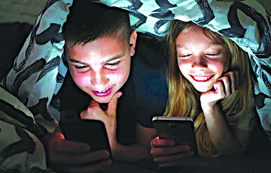 Teen Digi Curfews Gain Momentum