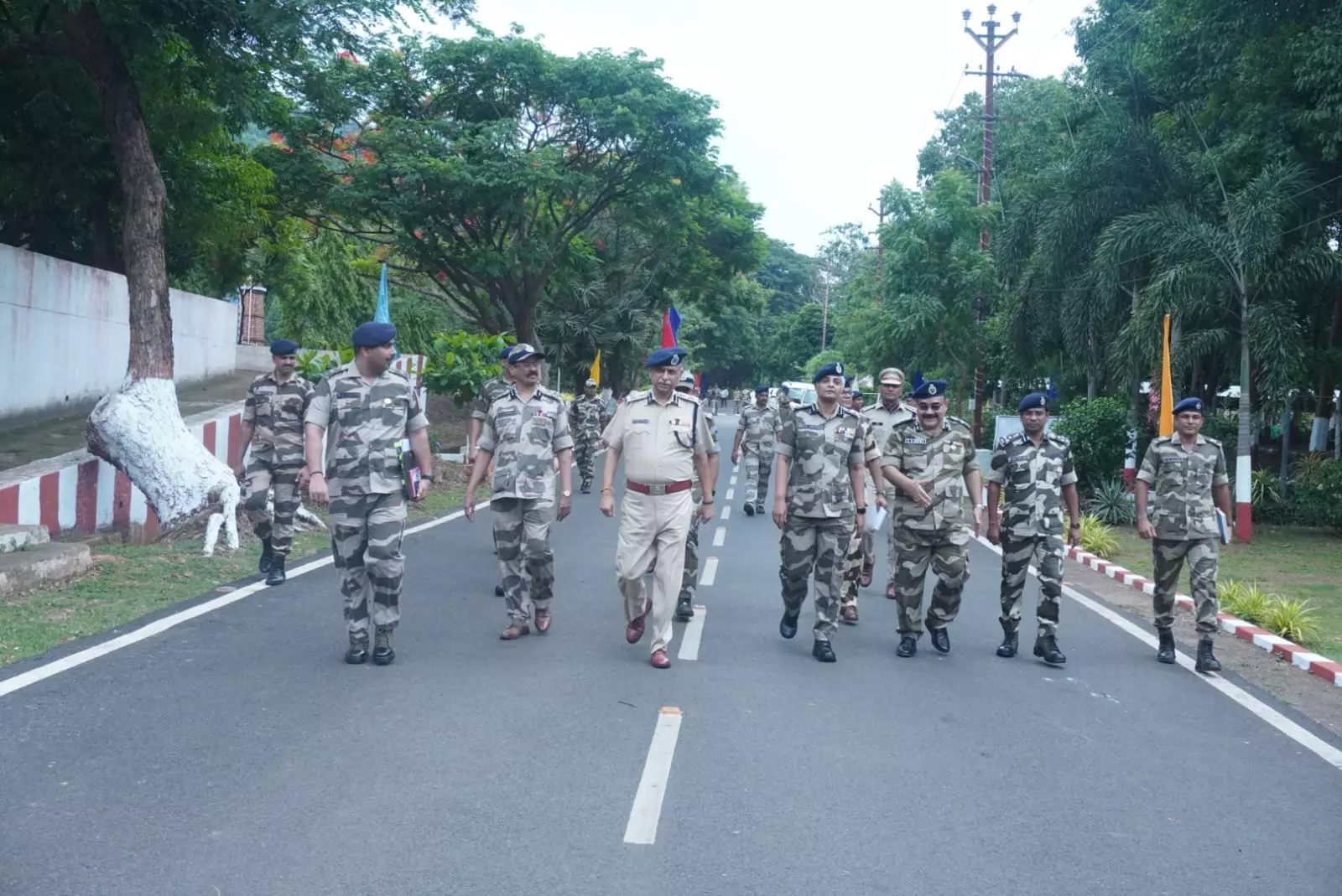 CISF DG Reviews Security at Key Vizag Installations CISF DG Reviews Security at Key Vizag Installations