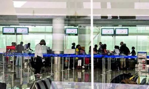 Customs Seizes Gold Worth Rs.3 cr from Myanmar Couple at Chennai Airport Customs Seizes Gold Worth Rs.3 cr from Myanmar Couple at Chennai Airport