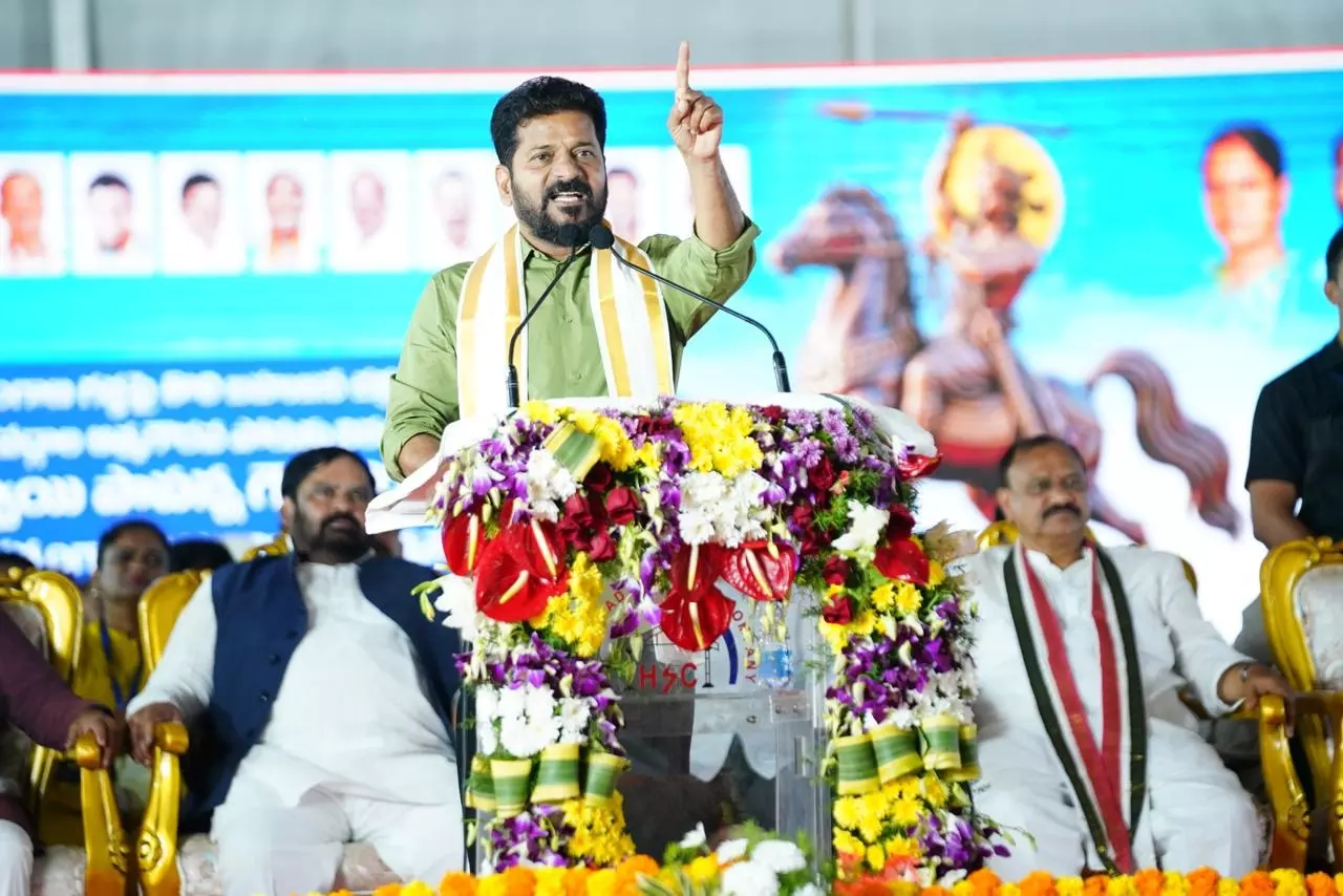 CM Revanth Reddy Unveils Sardar Sarvai Papanna Statue on Tank Bund CM Revanth Reddy Unveils Sardar Sarvai Papanna Statue on Tank Bund