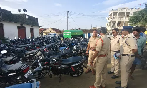 Adilabad Police Seize 236 Vehicles in Early-Morning Checks Adilabad Police Seize 236 Vehicles in Early-Morning Checks