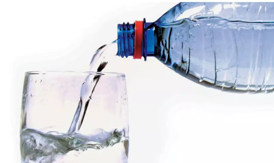 MP: Boy Makes Female Classmates Drink Urine-mixed Water; Principal Asks Victims to Eat Chocolate MP: Boy Makes Female Classmates Drink Urine-mixed Water; Principal Asks Victims to Eat Chocolate