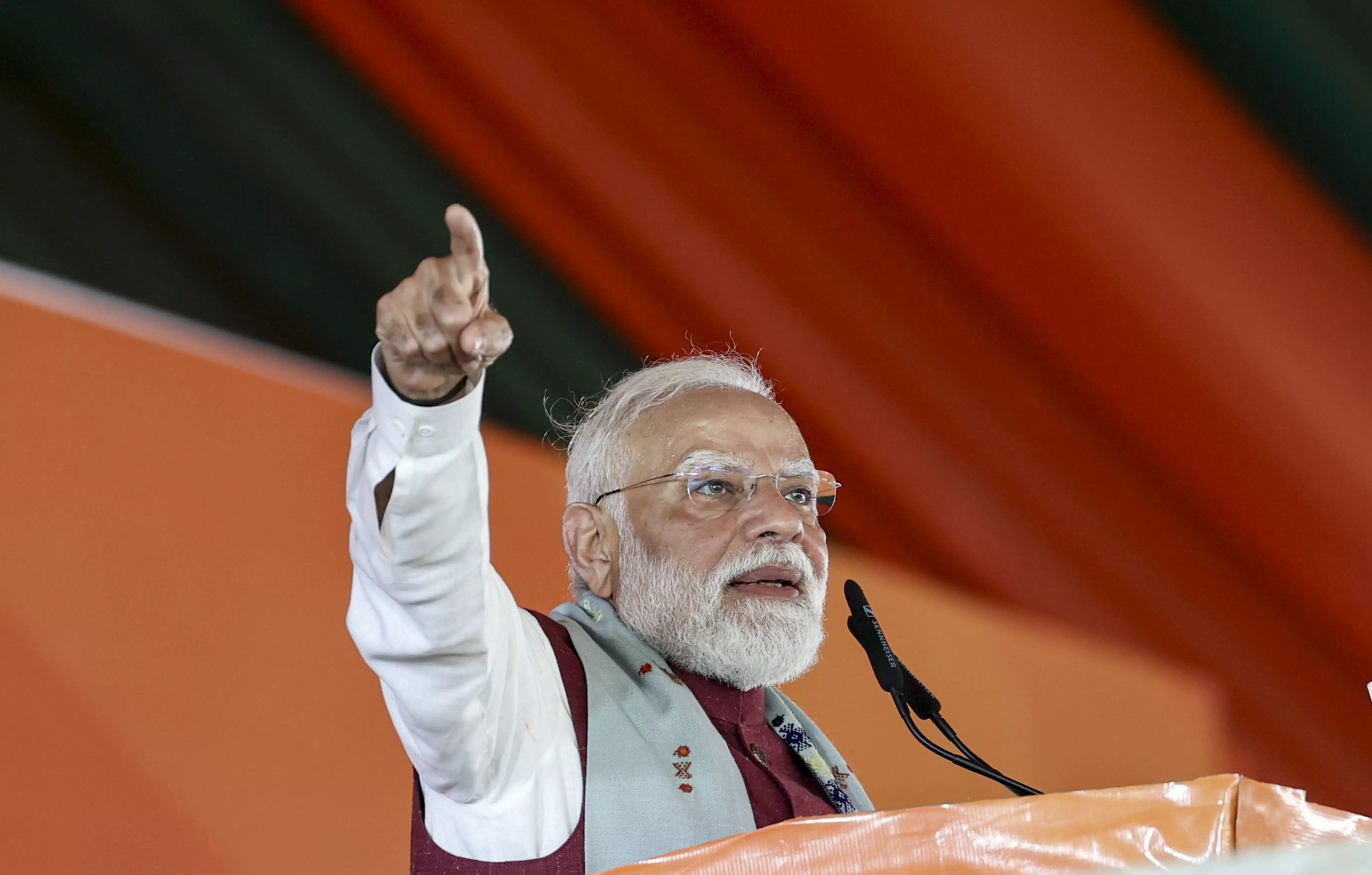 Modi Tops Ministers’ Social Media Ranking Modi Tops Ministers’ Social Media Ranking