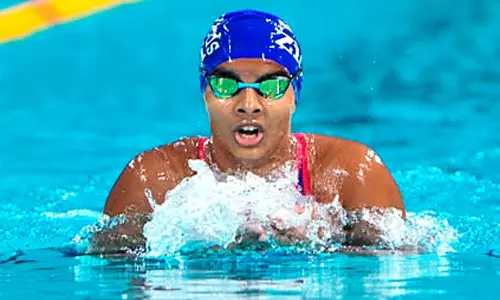 State Swimmers Dazzle At Junior National Event
