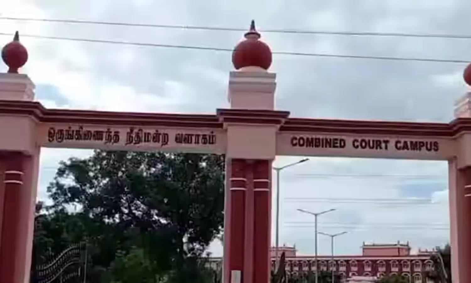 Thanjavur Court Releases Youth Who Slapped Back SI Thanjavur Court Releases Youth Who Slapped Back SI