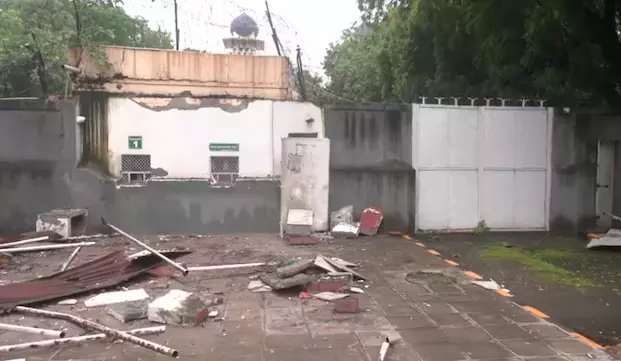 Structures Outside Pakistan High Commission In Delhi Demolished Structures Outside Pakistan High Commission In Delhi Demolished