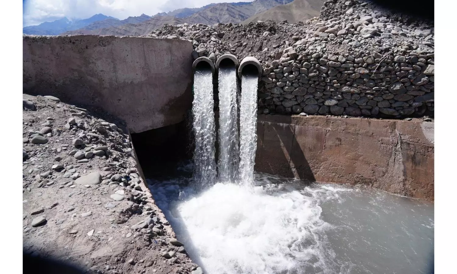 Ladakh Unlocks a Glacier-Powered Agricultural Revolution with 90 Million Litres of Water Daily Ladakh Unlocks a Glacier-Powered Agricultural Revolution with 90 Million Litres of Water Daily