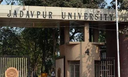 JU Tensions Escalate as ABVP, SFI Supporters Clash With Police JU Tensions Escalate as ABVP, SFI Supporters Clash With Police