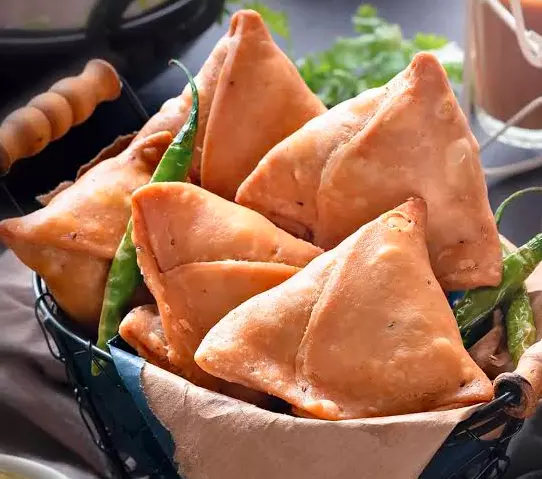 Cold Samosas, Hot Tempers: Five Booked In UP Over Assault Cold Samosas, Hot Tempers: Five Booked In UP Over Assault