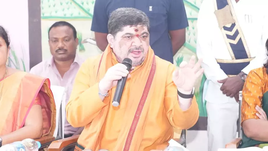 Ponnam Wants Governance Delivered at People’s Doorstep Ponnam Wants Governance Delivered at People’s Doorstep