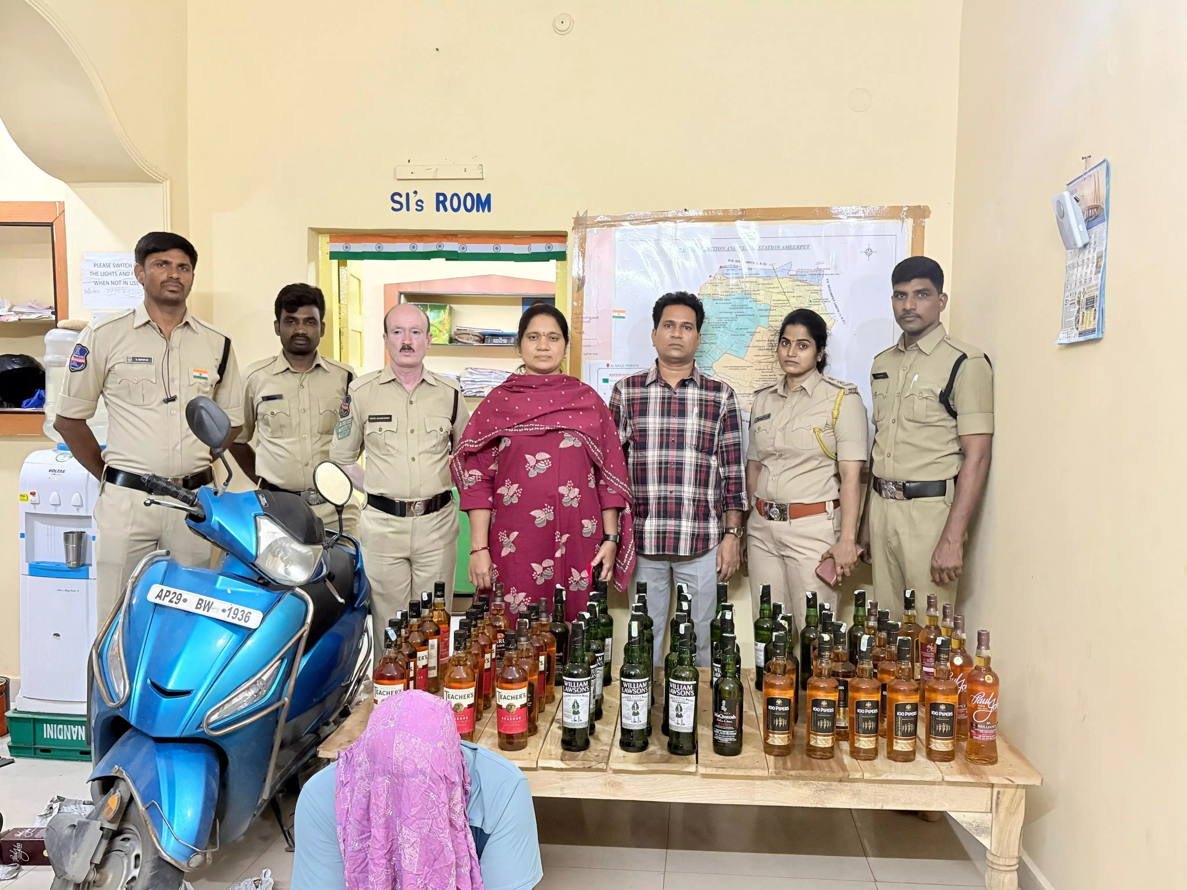 Ameerpet: Karnataka Liquor Worth Rs.1.5 Lakh Seized in SR Nagar Ameerpet: Karnataka Liquor Worth Rs.1.5 Lakh Seized in SR Nagar