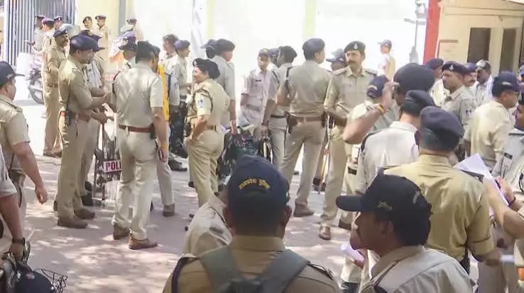 Tight Security, Curtains Put Up At Bhojshala For Friday Namaz Tight Security, Curtains Put Up At Bhojshala For Friday Namaz