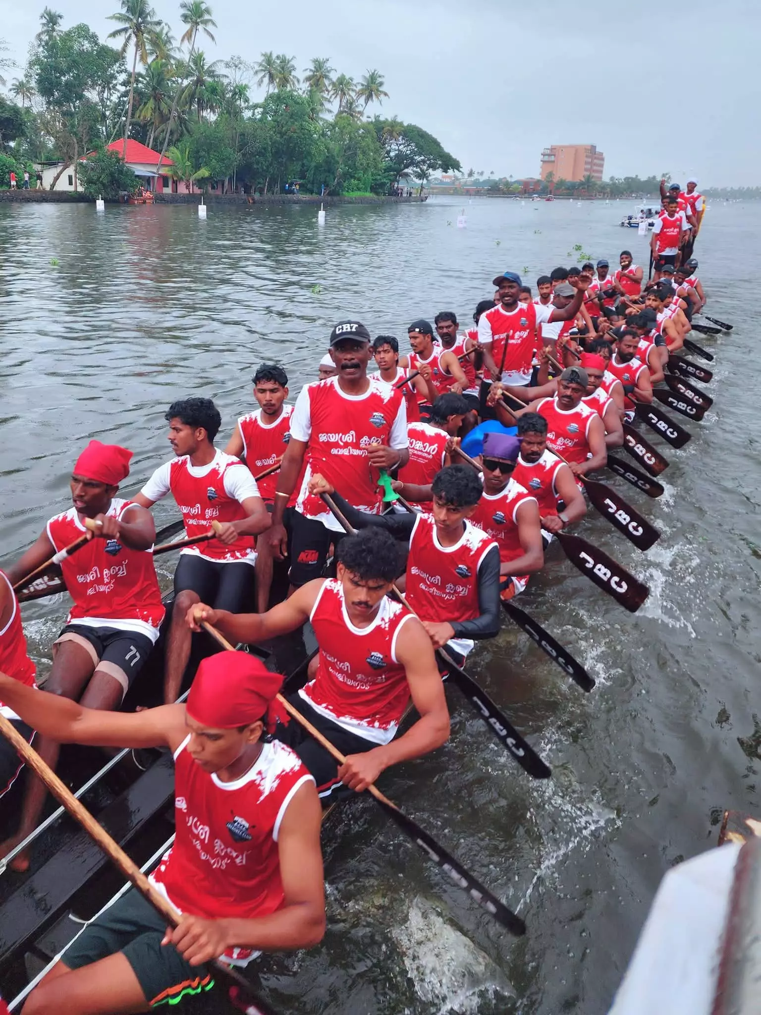 Kerala: Aroma Chundan Wins Nehru Trophy Boat Race Kerala: Aroma Chundan Wins Nehru Trophy Boat Race