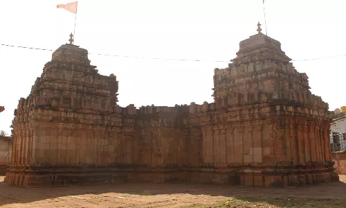 Hubballi: 200 Detained Over Protest Against Road Work At Temple Tank Hubballi: 200 Detained Over Protest Against Road Work At Temple Tank
