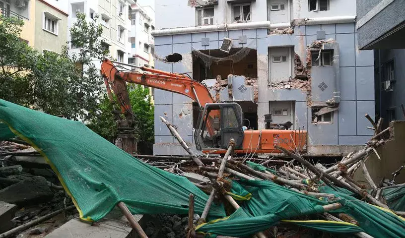 CMC Seeks Criminal Action Against Owner of Collapsed Building CMC Seeks Criminal Action Against Owner of Collapsed Building