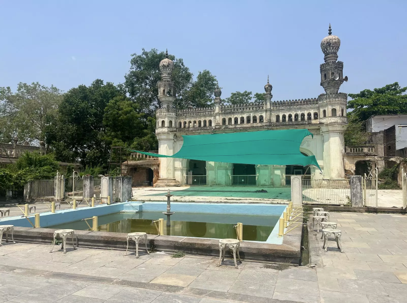 Neglect Puts Paigah Tombs At Risk