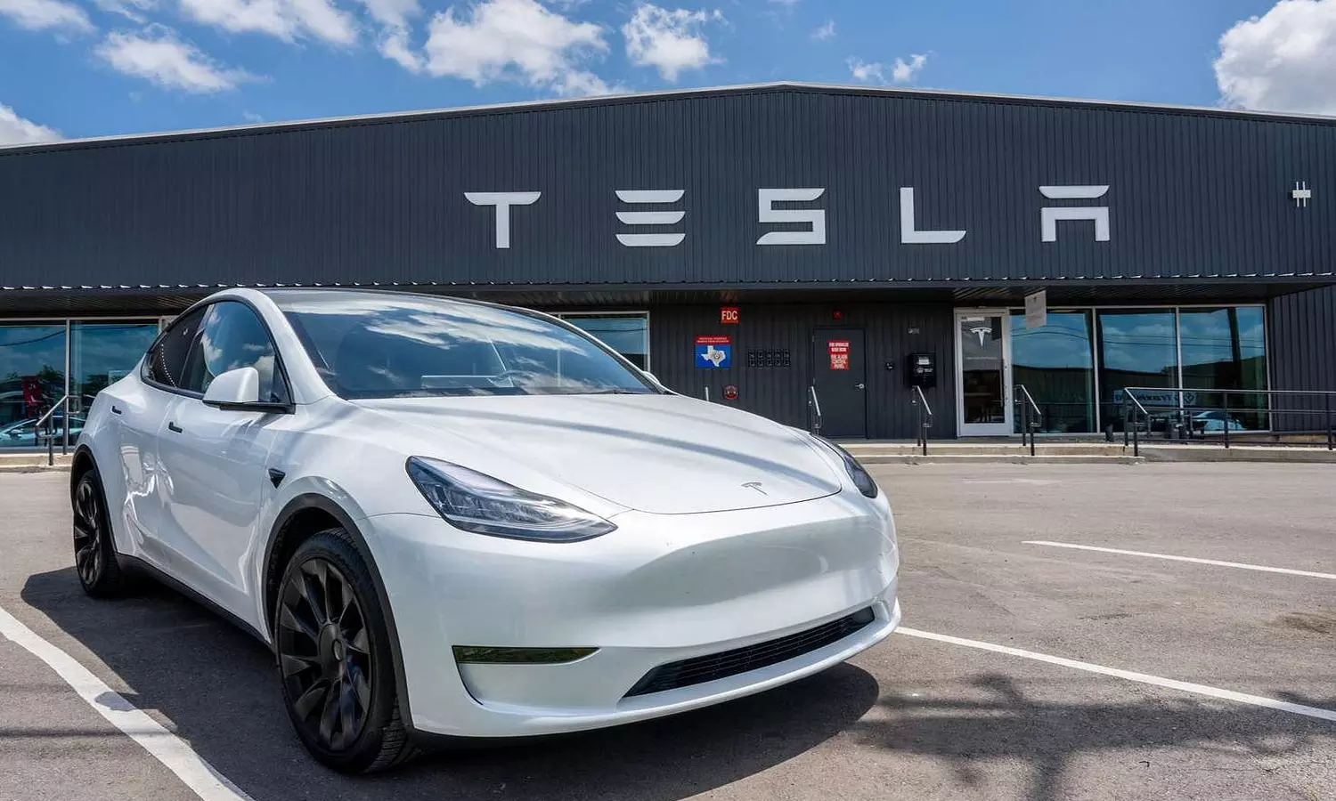 Over 3 Million Tesla Cars Recalled In China Over Door Handle Safety Over 3 Million Tesla Cars Recalled In China Over Door Handle Safety