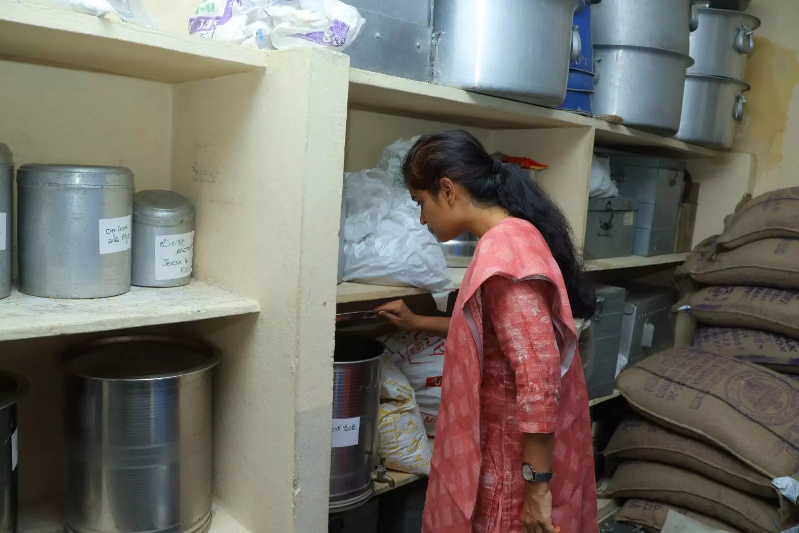 Hanamkonda Collector Inspects Boys’ Hostel Hanamkonda Collector Inspects Boys’ Hostel