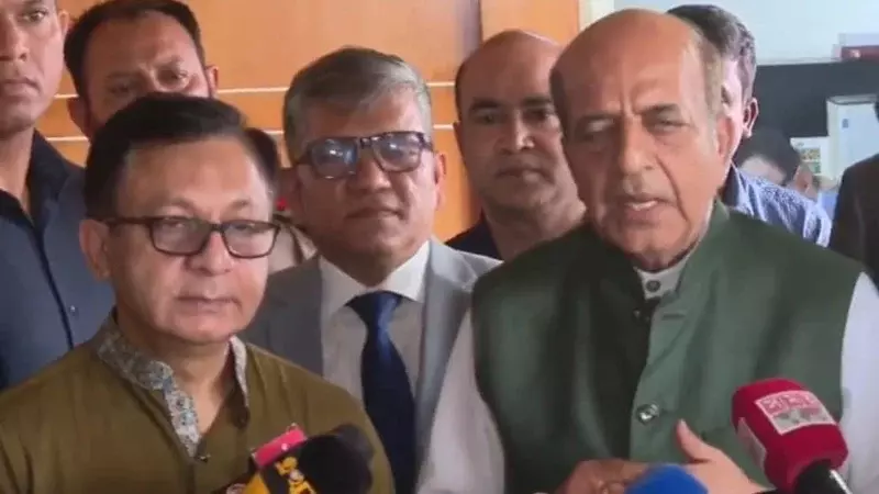 India, Bangladesh Discuss Bilateral Economic, Commercial Cooperation India, Bangladesh Discuss Bilateral Economic, Commercial Cooperation