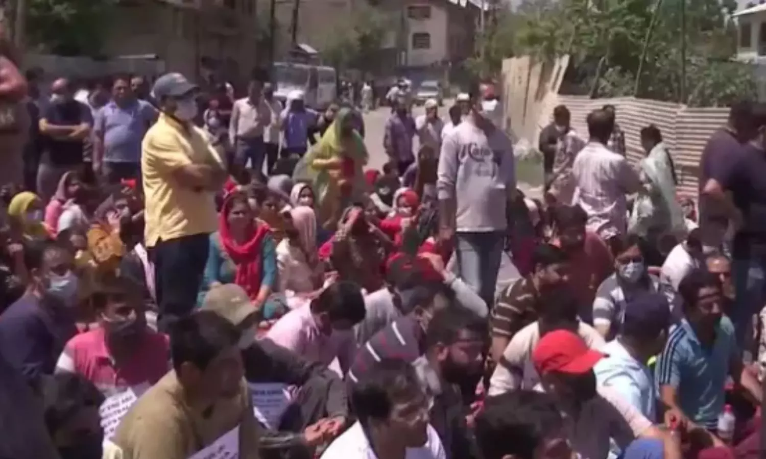 KPSS Demands Urgent Action as Fresh Threats Push Kashmiri Pandit Employees Back Into Fear KPSS Demands Urgent Action as Fresh Threats Push Kashmiri Pandit Employees Back Into Fear