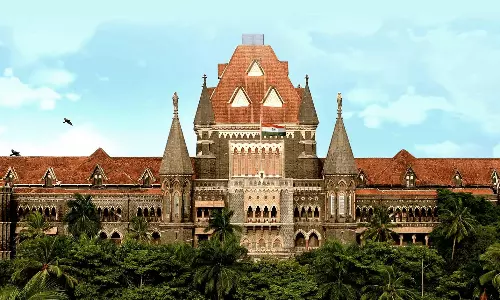 Bombay HC Scraps 17-yr-old’s NEET Marks Plea, Tells Mother to Pay Rs 25k Bombay HC Scraps 17-yr-old’s NEET Marks Plea, Tells Mother to Pay Rs 25k