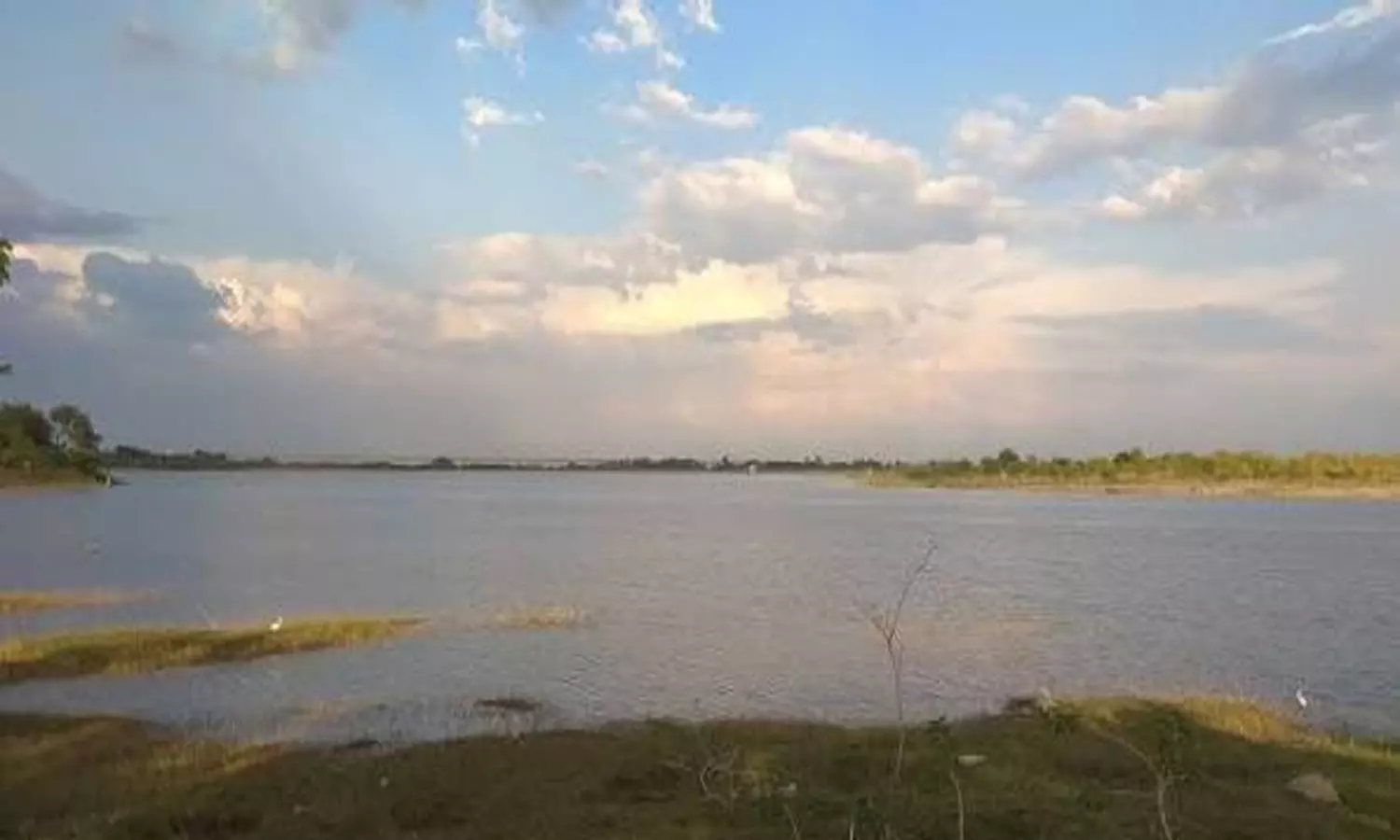 Six, Including Two Boys, Found Dead In Vijayapuras Bhutnal Lake Six, Including Two Boys, Found Dead In Vijayapuras Bhutnal Lake