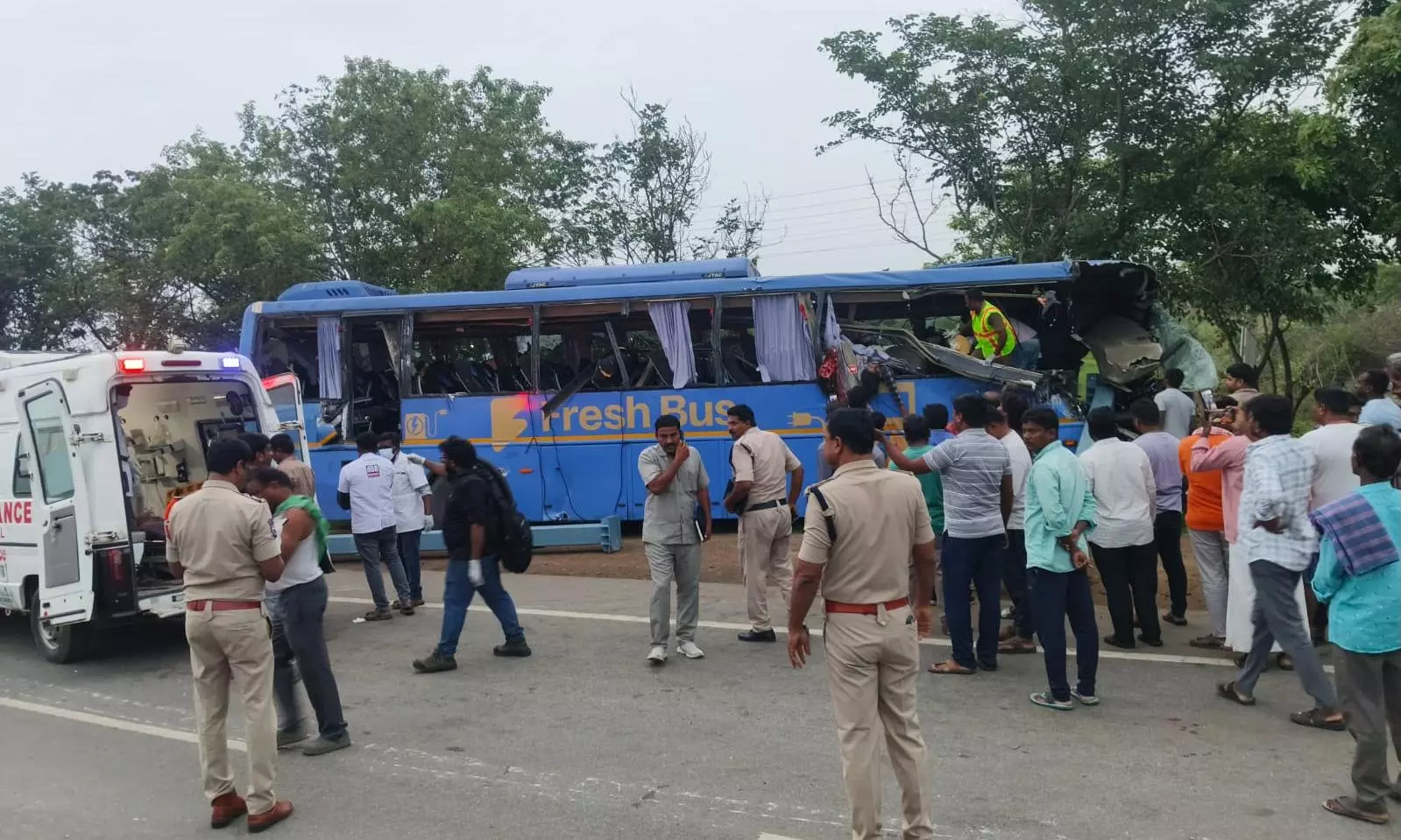 KTR , Ramchander Rao Express Condolences to Families of Deceased in Suryapet Road Accident