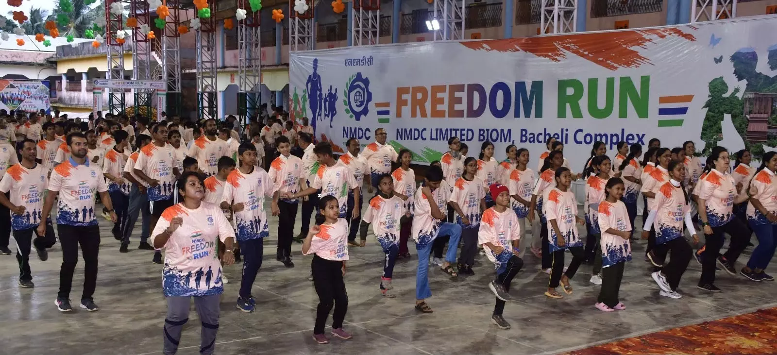 Telangana: Inclusive Run Draws 300 Participants at NMDC Marathon Telangana: Inclusive Run Draws 300 Participants at NMDC Marathon