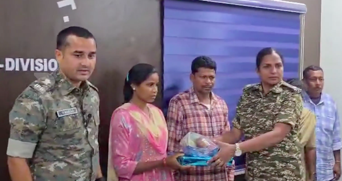 Three Maoists Surrender at Chintur