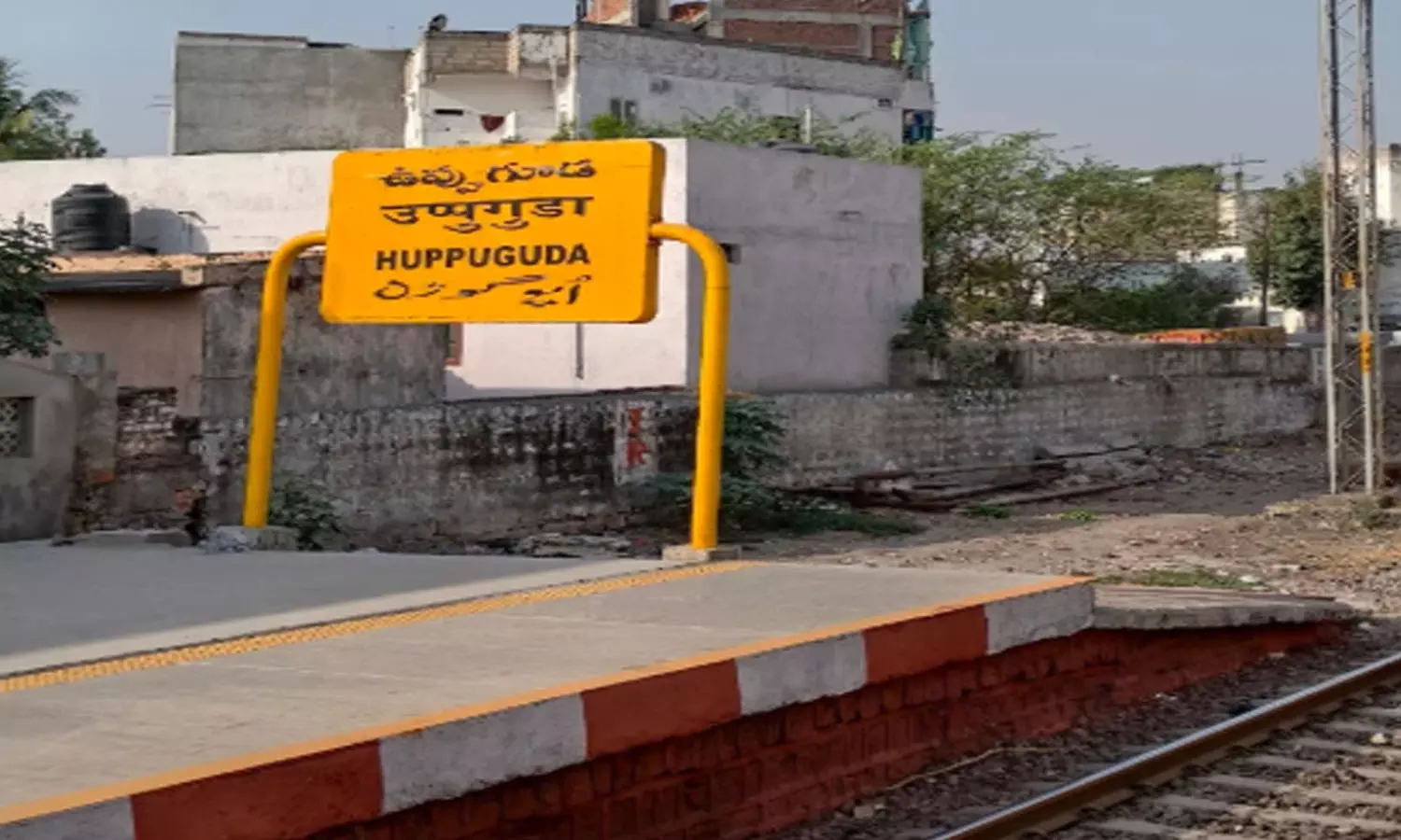 Hyderabad: Girl Commits Suicide After Father Objects To Mobile Phone Use Hyderabad: Girl Commits Suicide After Father Objects To Mobile Phone Use