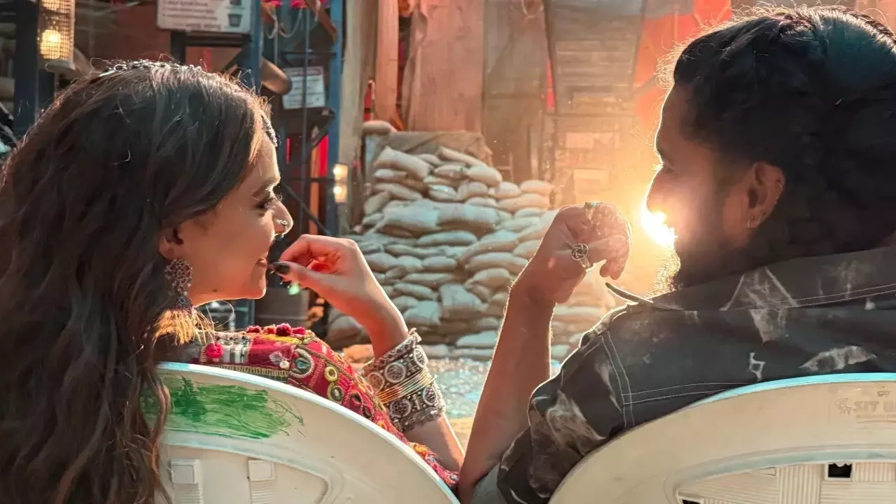 Nani Tells Keerthy Suresh, ‘Manam Oogudhame Baalaa’ Nani Tells Keerthy Suresh, ‘Manam Oogudhame Baalaa’