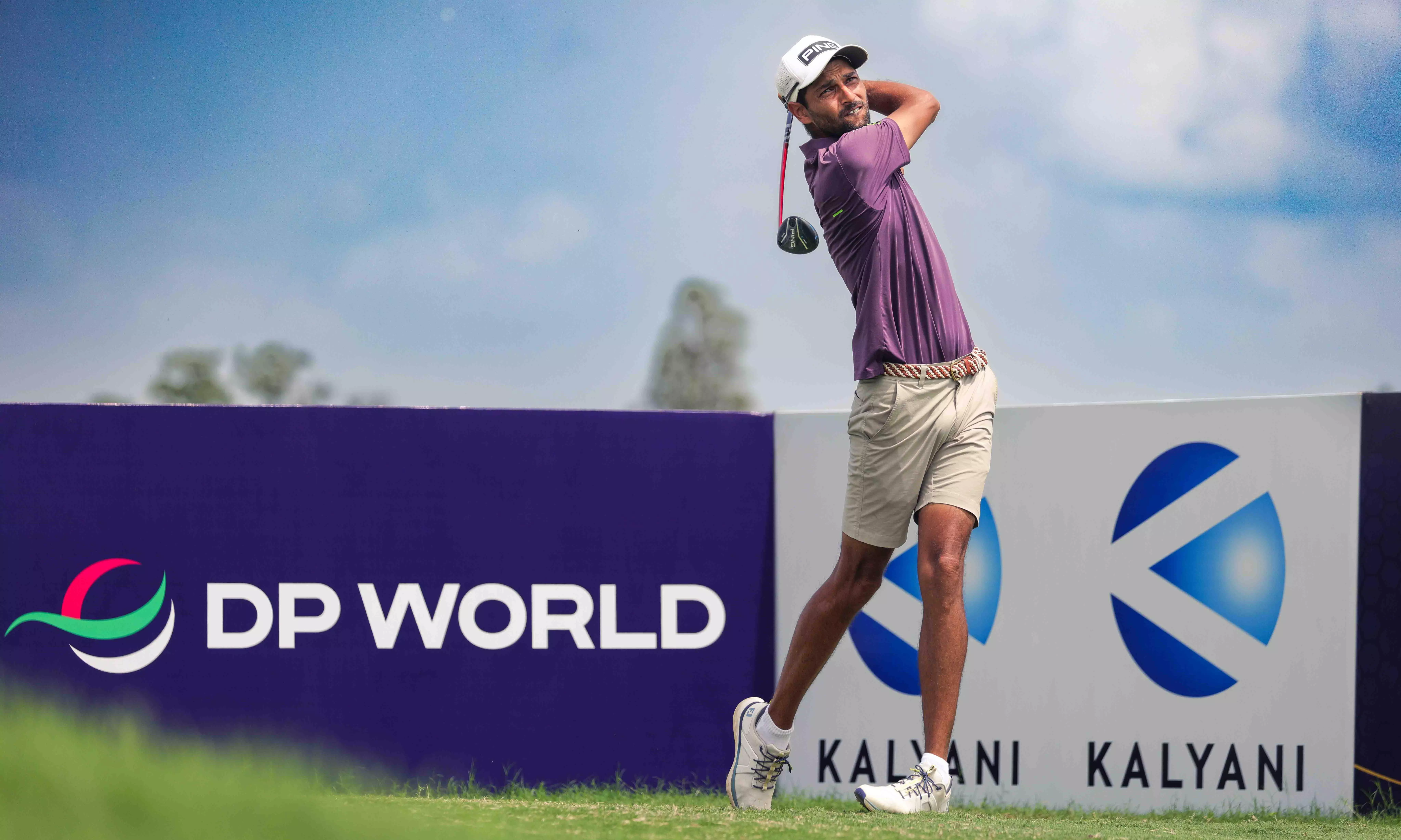 Angad Cheema Maintains Two-Shot Lead at Telangana Open Golf Angad Cheema Maintains Two-Shot Lead at Telangana Open Golf