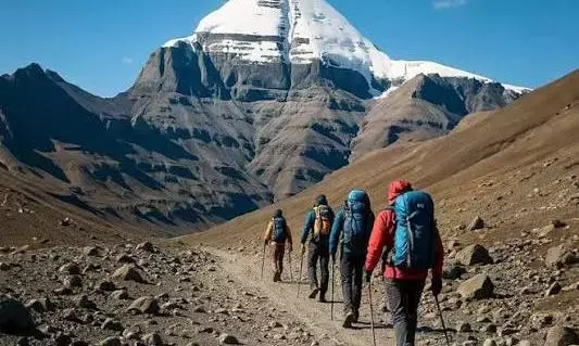 Five-Minute Delay Keeps Pilgrims from Tirupati Away From Nepal Disaster Five-Minute Delay Keeps Pilgrims from Tirupati Away From Nepal Disaster
