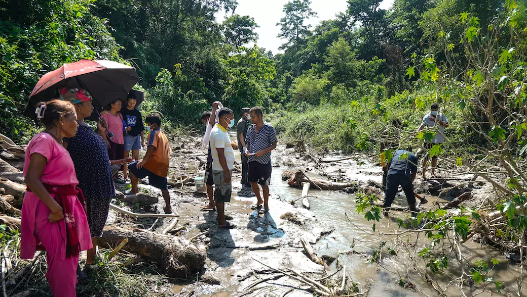 Nearly 60 Maharashtra Tourists Untraceable After Nepal Flood Nearly 60 Maharashtra Tourists Untraceable After Nepal Flood