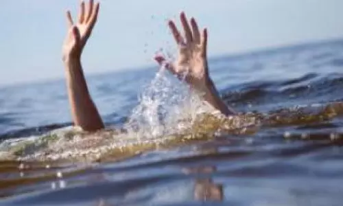 Kakinada: Youth Drowns in Padagaya Pushkarini Kakinada: Youth Drowns in Padagaya Pushkarini