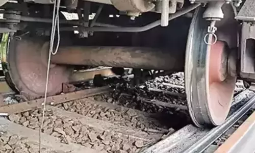 Andhra Pradesh: Coal-Loaded Goods Train Derails, Delays 14 Passenger Trains