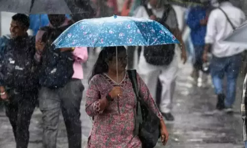 Hyderabad: Light to Moderate Rains Likely in Several Telangana Districts Hyderabad: Light to Moderate Rains Likely in Several Telangana Districts