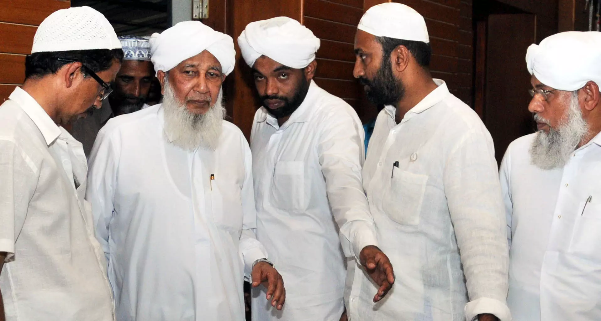 IUML Justifies Kanthapurams Remarks on Women; CPI(M) Leader Questions Stand IUML Justifies Kanthapurams Remarks on Women; CPI(M) Leader Questions Stand