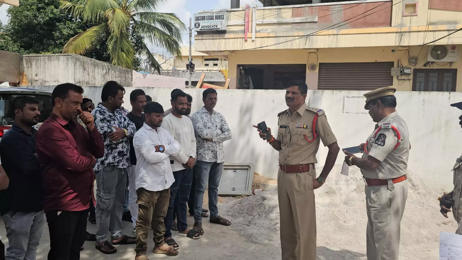 Attapur Police Launch Nazar on Rowdy Sheeters Ahead of Ganesh Festival Attapur Police Launch Nazar on Rowdy Sheeters Ahead of Ganesh Festival
