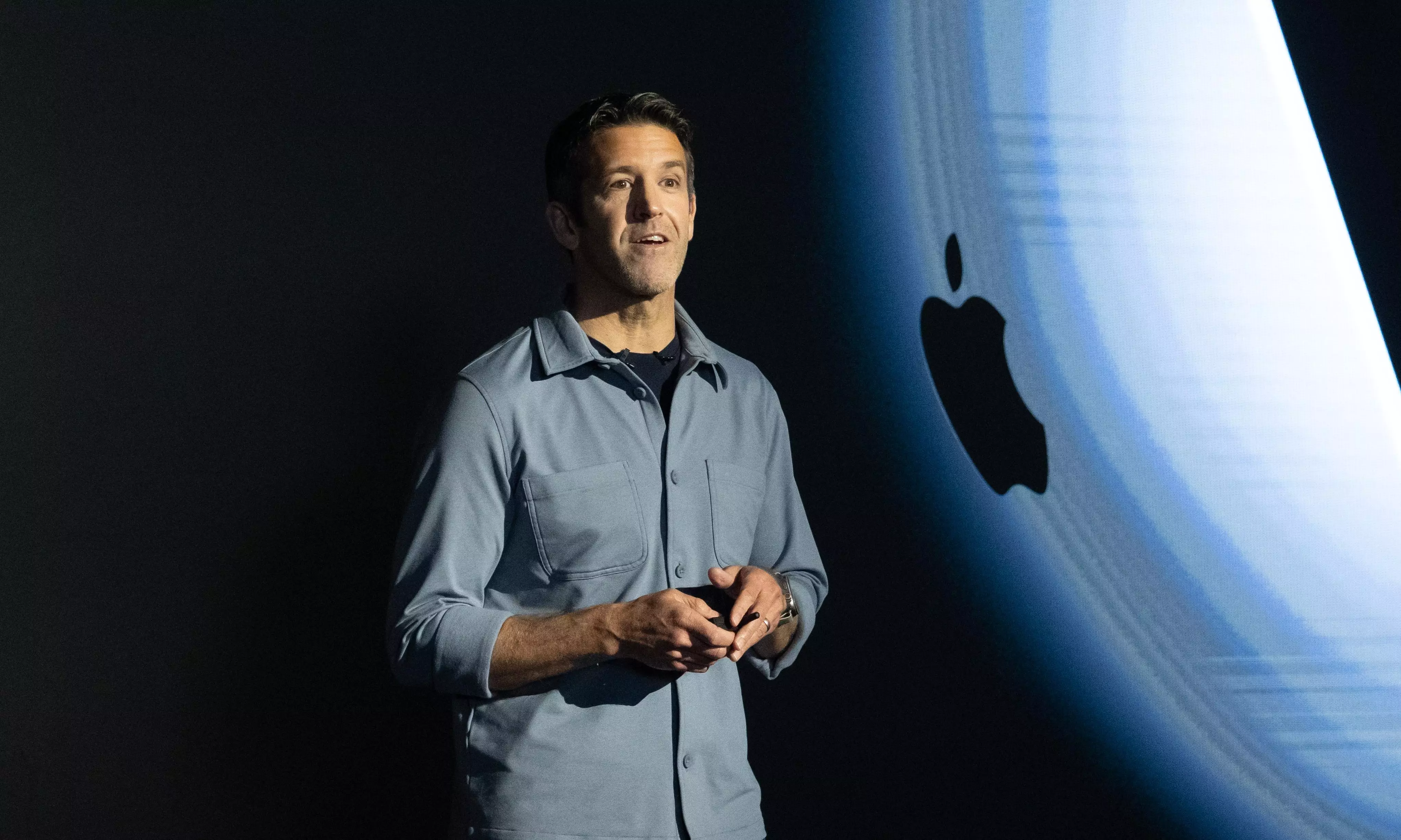 Cook Hands Apple To Ternus: Bigger And Richer, But Catching Up in AI Race Cook Hands Apple To Ternus: Bigger And Richer, But Catching Up in AI Race