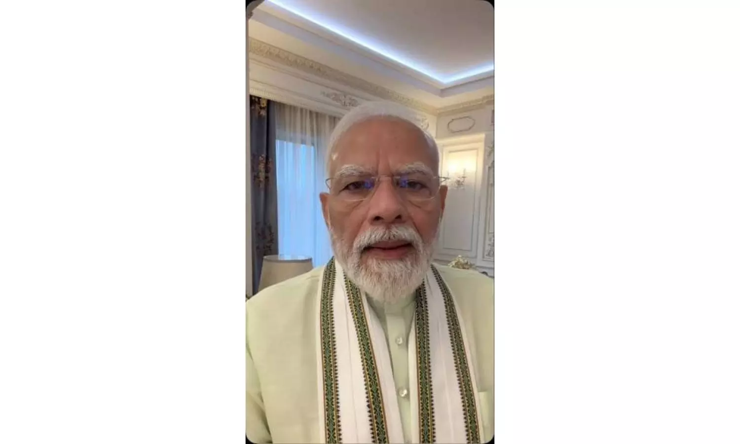 Buy Gold Only If Needed, Avoid Foreign Trips, Continue Choosing Swadeshi: Modi Buy Gold Only If Needed, Avoid Foreign Trips, Continue Choosing Swadeshi: Modi