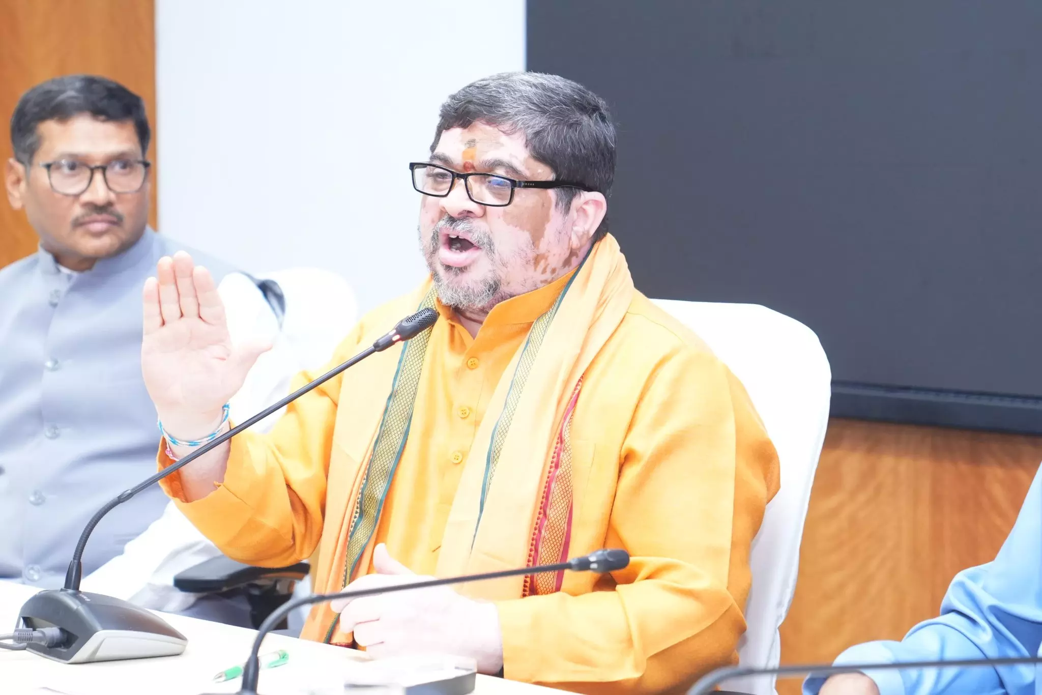 Transport Department to Deploy AI, Electric Buses Transport Department to Deploy AI, Electric Buses