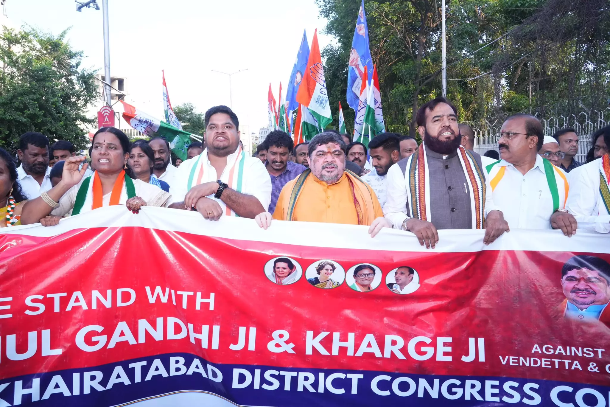 Congress Holds Protest Over FIR on Rahul Gandhi Congress Holds Protest Over FIR on Rahul Gandhi