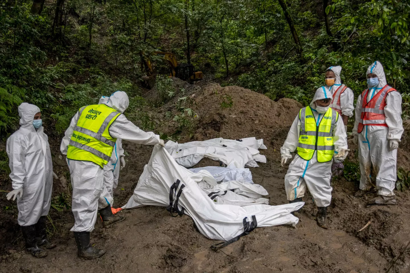 Mass Burials in Nepal as Death Toll from Flash Floods Exceeds 1,000 Mass Burials in Nepal as Death Toll from Flash Floods Exceeds 1,000
