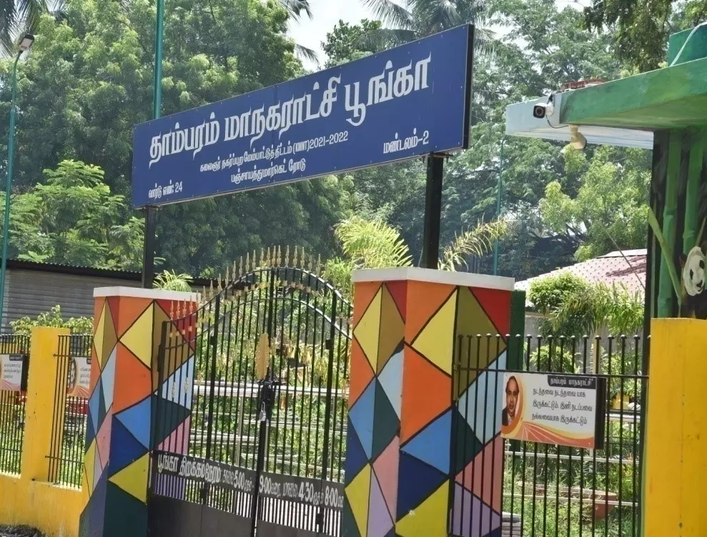 DMK, AIADMK Tambaram Councillors Flag Corpn Inaction DMK, AIADMK Tambaram Councillors Flag Corpn Inaction